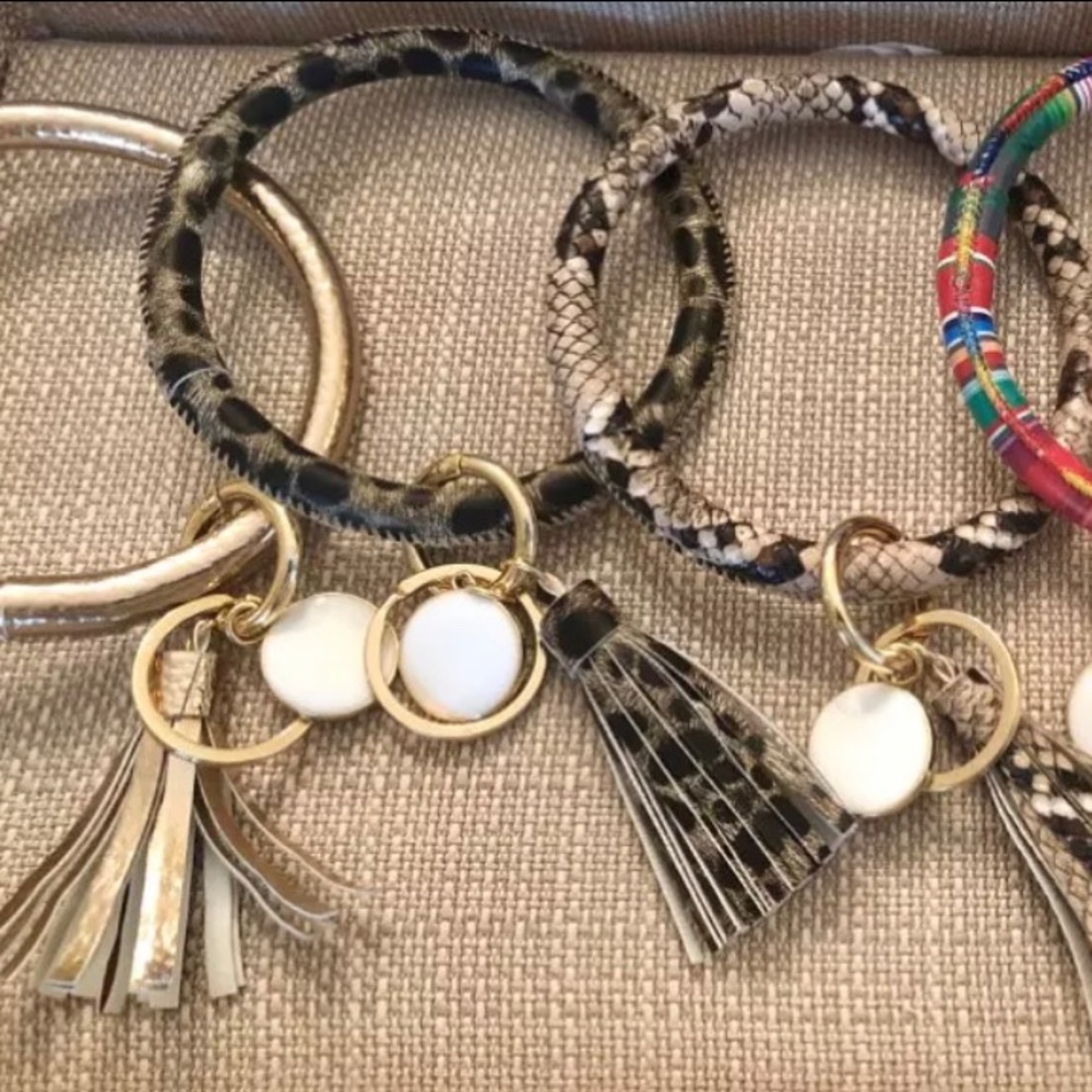 🔑 Leopard Bracelet Tassel Keychain 🔑